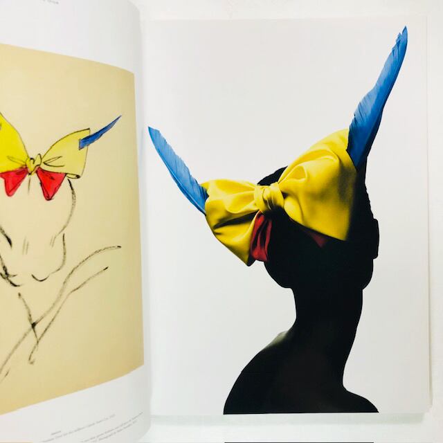 ディオールの帽子「Dior Hat: from Christian Dior to Stephen Jones」