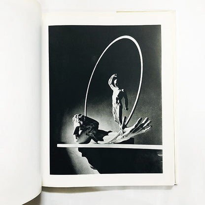 Form:  Horst / ホルスト・P・ホルスト 写真集