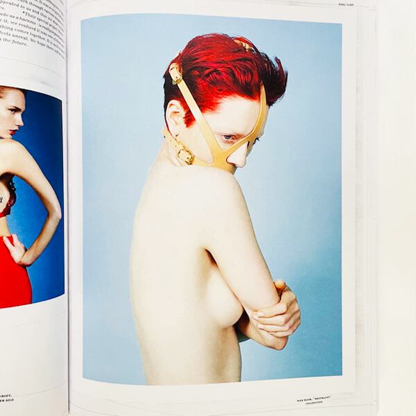 10人のキュレーターによる100人のデザイナー「Pattern: 100 Fashion Designers, 10 Curators」