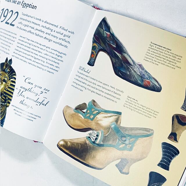 女性の靴の歴史「Shoes: What Every Woman Should Know」