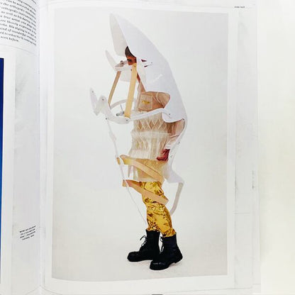 10人のキュレーターによる100人のデザイナー「Pattern: 100 Fashion Designers, 10 Curators」