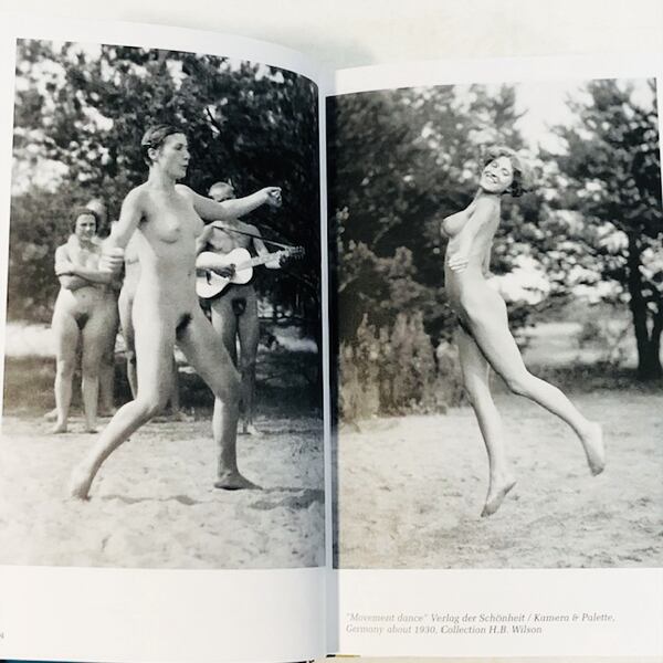 【未開封新本】ヌーディズムの歴史「A Photographic History of Nudism」