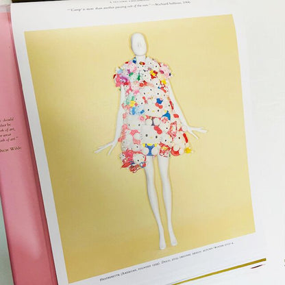 CAMP: Notes on Fashion / メトロポリタン・ミュージアム企画展 図録