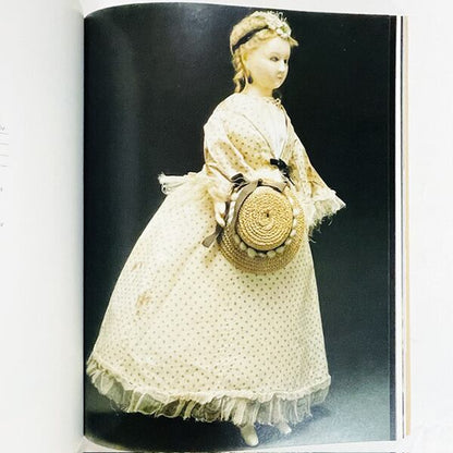 アンティーク・ドールの歴史的名品「Classic Dolls」