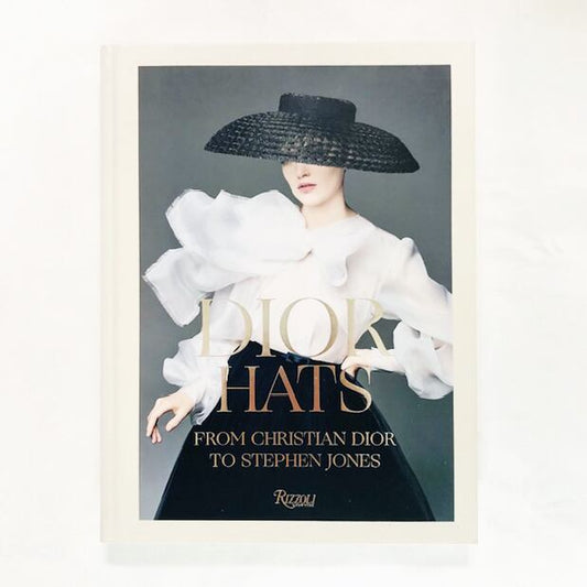 ディオールの帽子「Dior Hat: from Christian Dior to Stephen Jones」