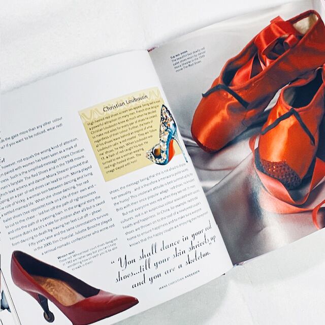 女性の靴の歴史「Shoes: What Every Woman Should Know」