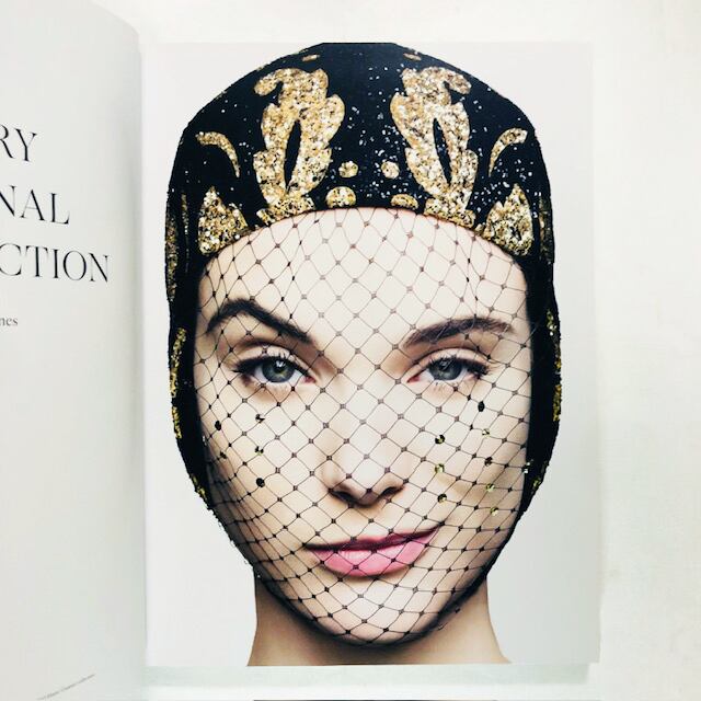 ディオールの帽子「Dior Hat: from Christian Dior to Stephen Jones」