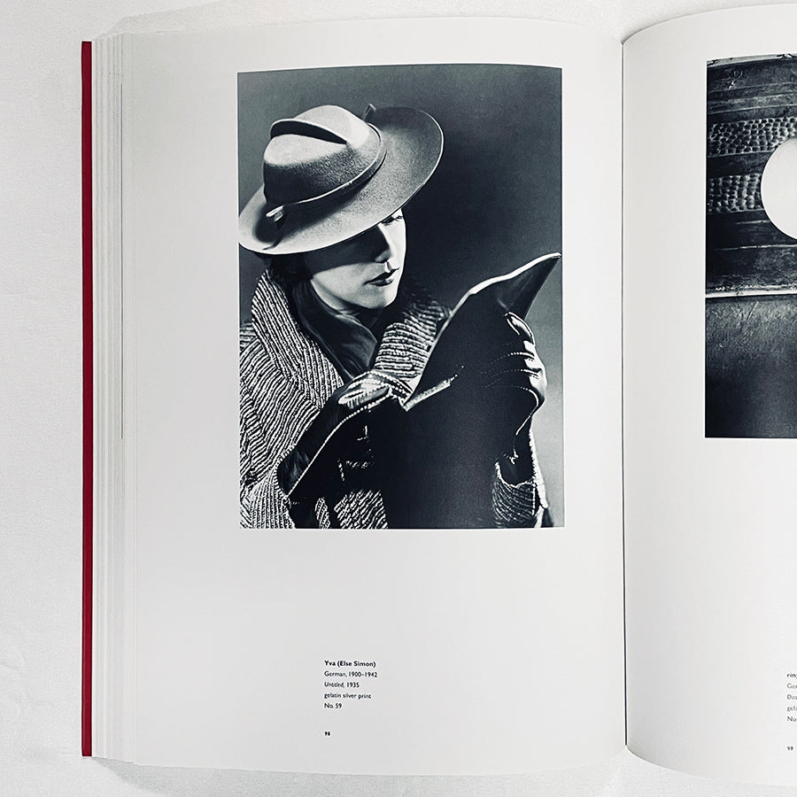 Defining Eye: Women Photographers of the 20th Century / 20世紀の女性写真家