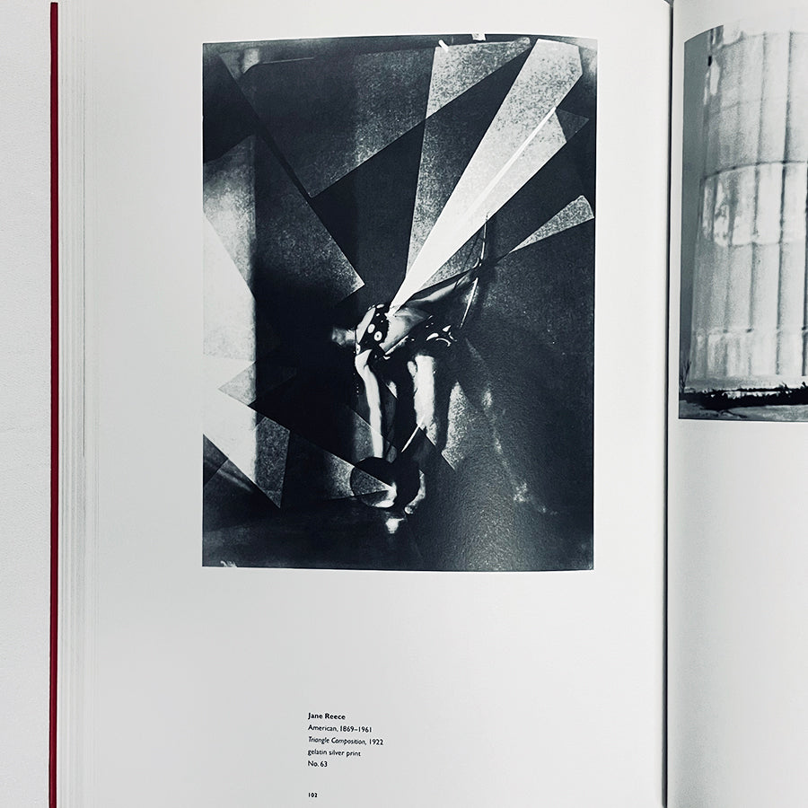 Defining Eye: Women Photographers of the 20th Century / 20世紀の女性写真家