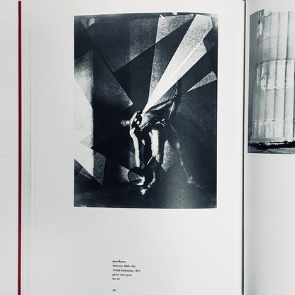 Defining Eye: Women Photographers of the 20th Century / 20世紀の女性写真家