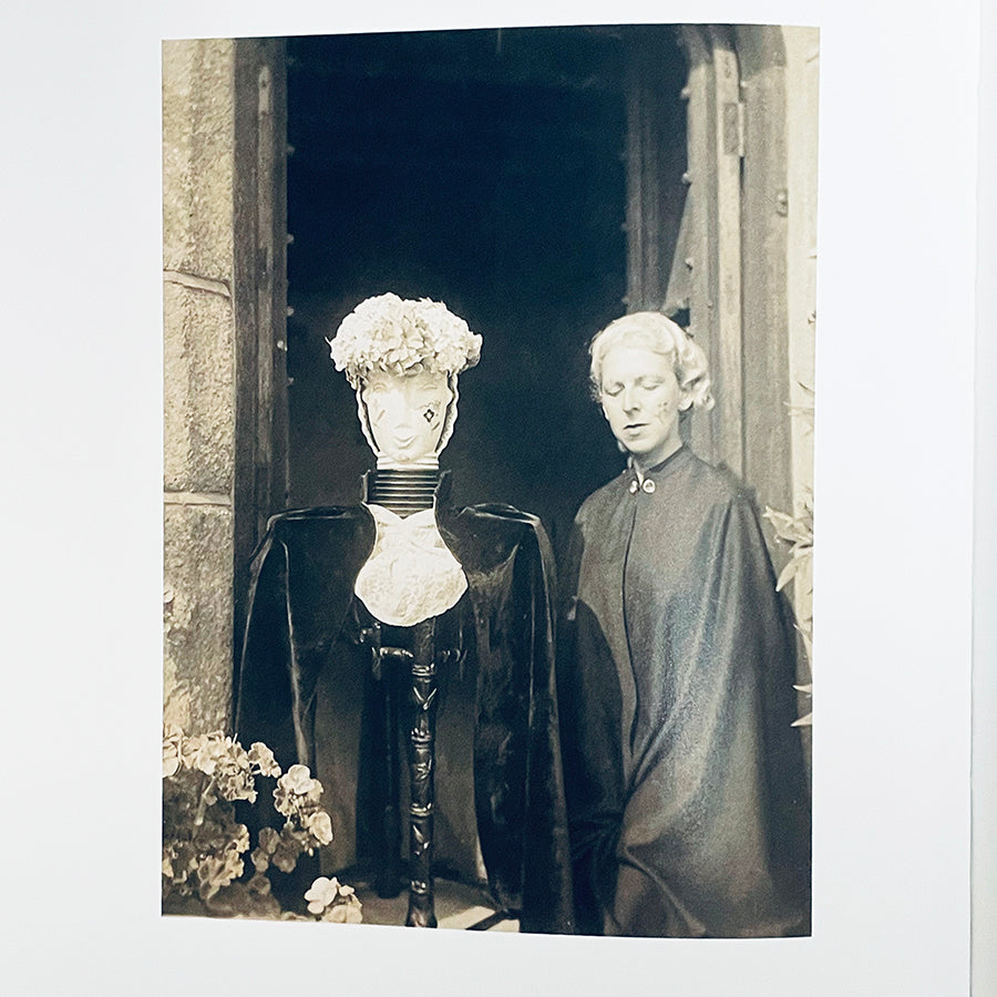 Gillian Wearing and Claude Cahun / ジリアン・ウェアリングとクロード・カーアン
