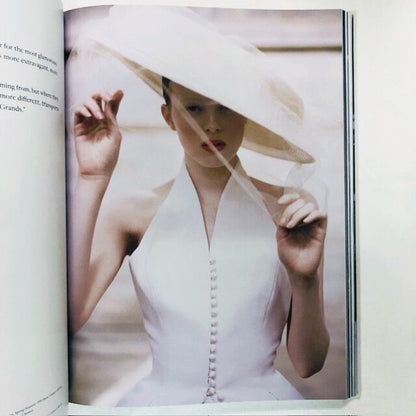ディオールの帽子「Dior Hat: from Christian Dior to Stephen Jones」