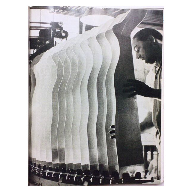 Nylon: The Story of a Fashion Revolution（ナイロンの歴史）