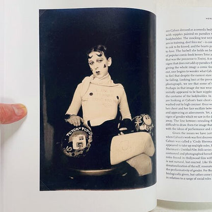 【新本】Exist Otherwise: The Life and Works of Claude Cahun / クロード・カーアンの生涯と作品