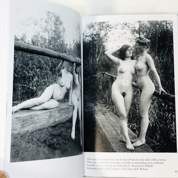 【未開封新本】ヌーディズムの歴史「A Photographic History of Nudism」