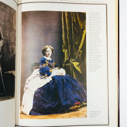 ヴィクトリア朝のスタジオ肖像写真「A Victorian Portrait」