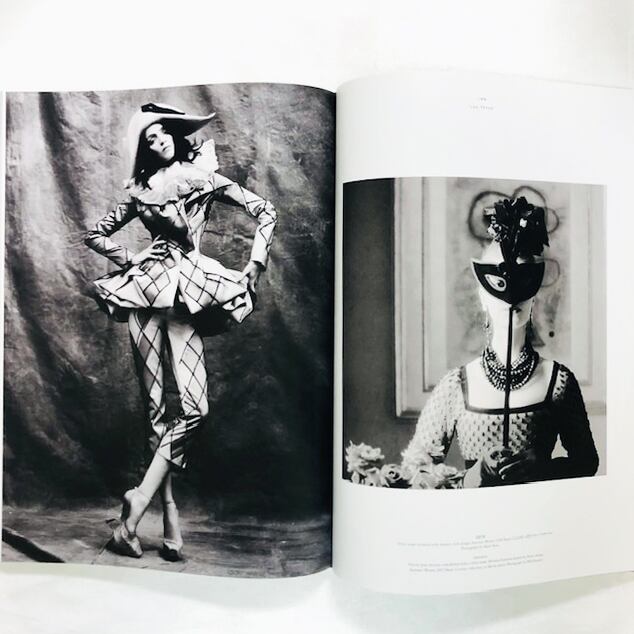 ディオールの帽子「Dior Hat: from Christian Dior to Stephen Jones」