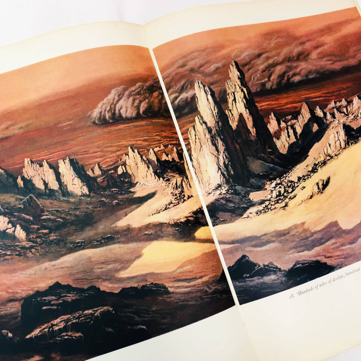 The Moon and the Planets」illustrated by Ludek Pesek / ルディエク・ペシェク画集「月と惑星」1965年刊